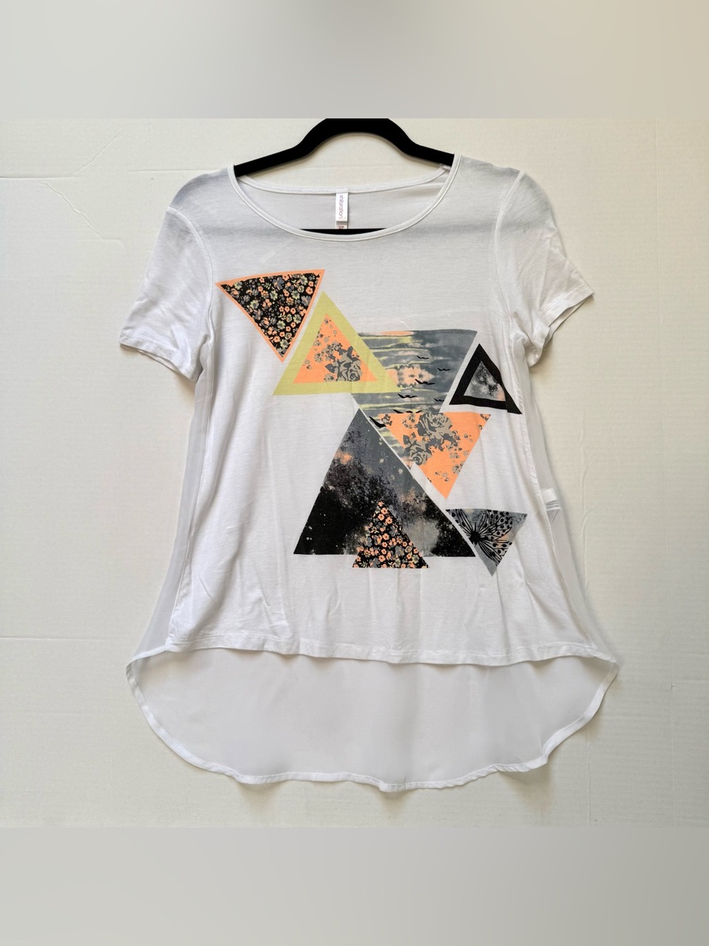 GEOMETRIC TSHIRT SHEER BACK HI-LO HEM WHITE VINTAGE SIZE SMALL